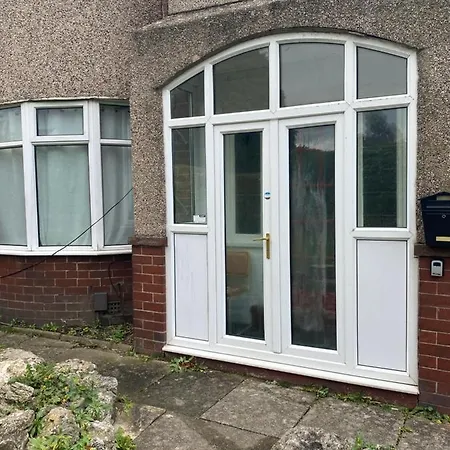 3 & 4 Bedroom House Available With Sky Emerald Serviced Leeds, Upto 14 Guest, With Free Car Park And Free Wifi , Offer For Long Term Bookings Apartmán Leeds (West Yorkshire)